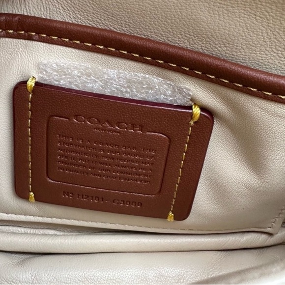 Coach Pillow Tabby 18 - Picture 3 of 5